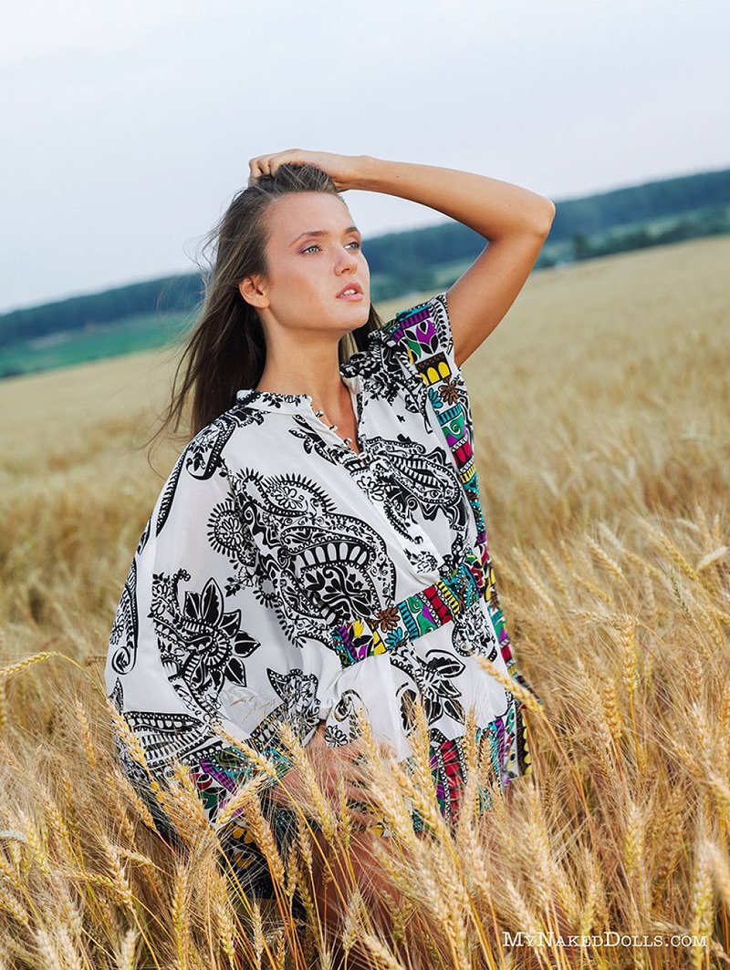 Юлия, 18 лет, 1 размер груди